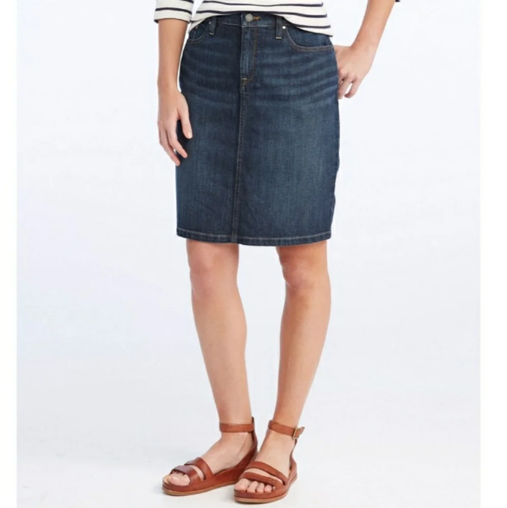 L. L. Bean Favorite Fit Denim Skirt 6 Petite - Picture 1 of 8